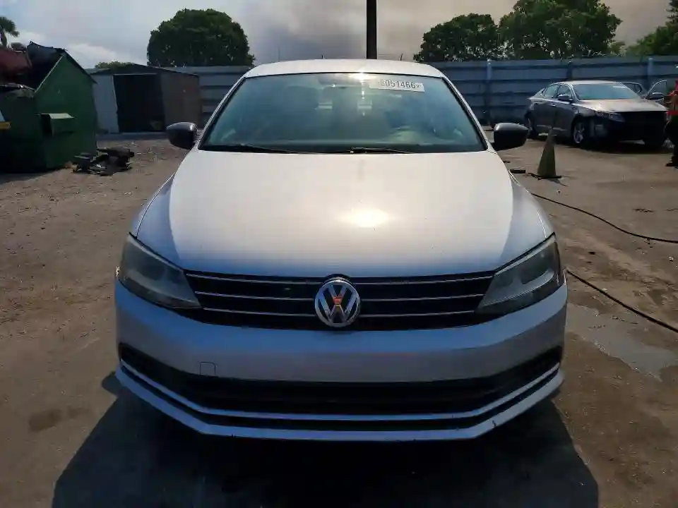 3VWD17AJ6FM225931 2015 VOLKSWAGEN JETTA-4