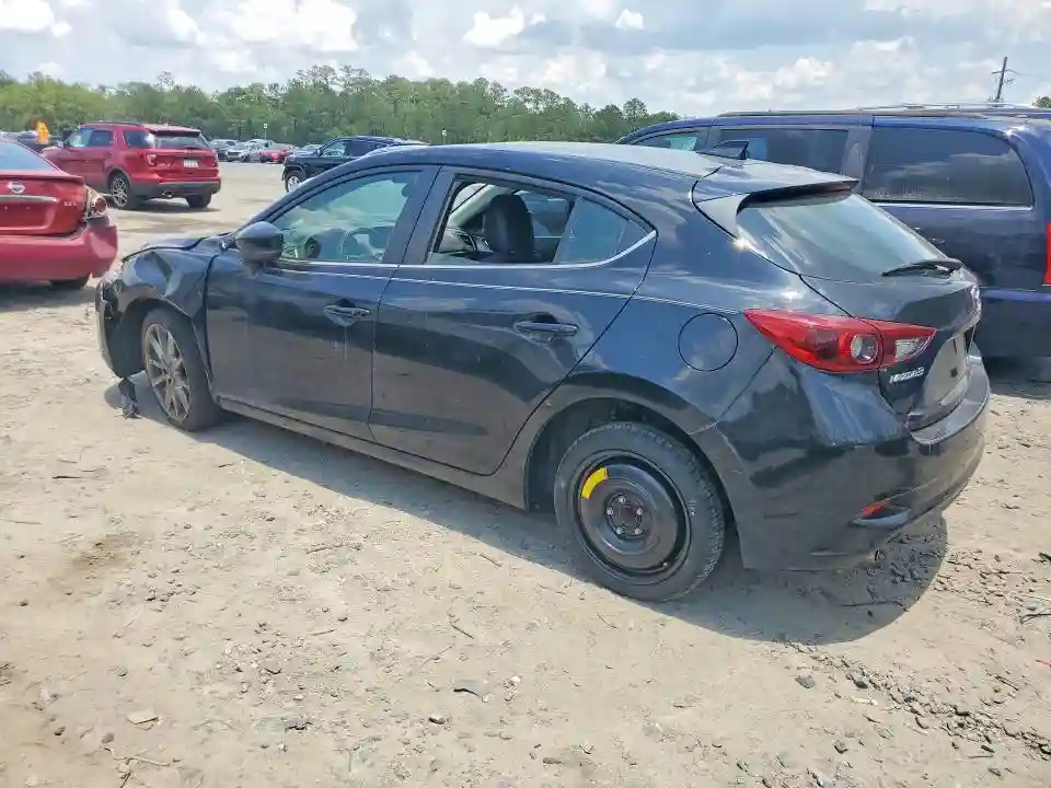 3MZBN1M34JM173455 2018 MAZDA 3-1