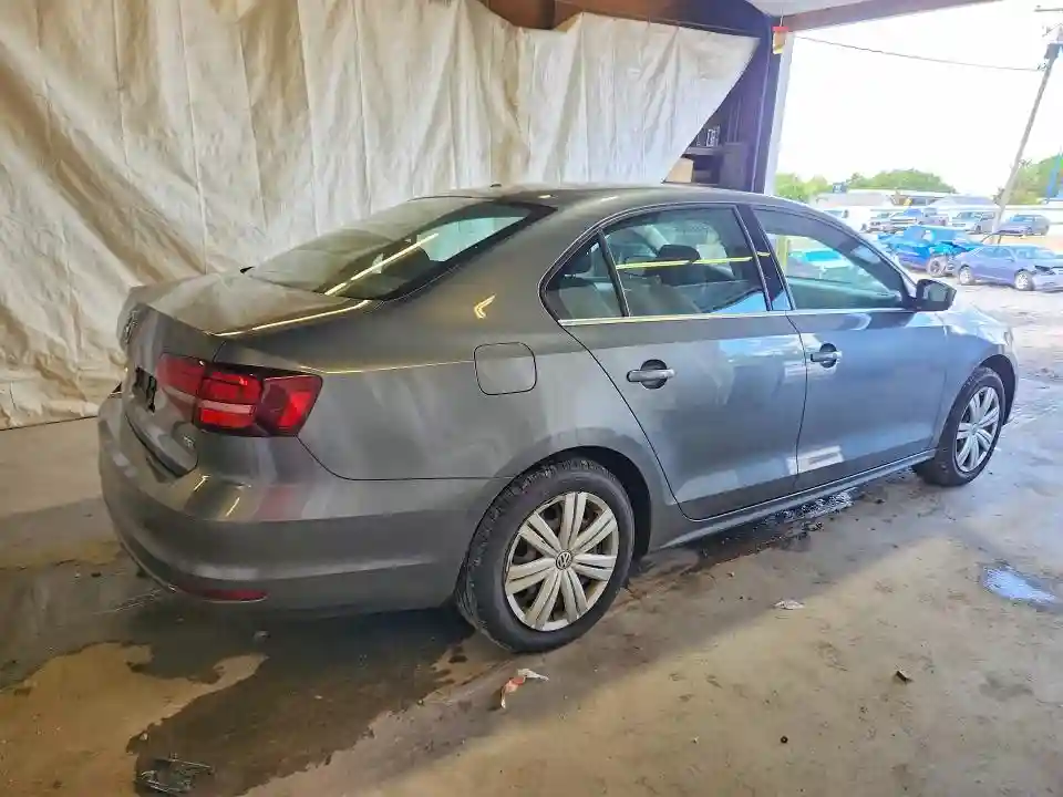 3VW167AJ9HM388662 2017 VOLKSWAGEN JETTA-2