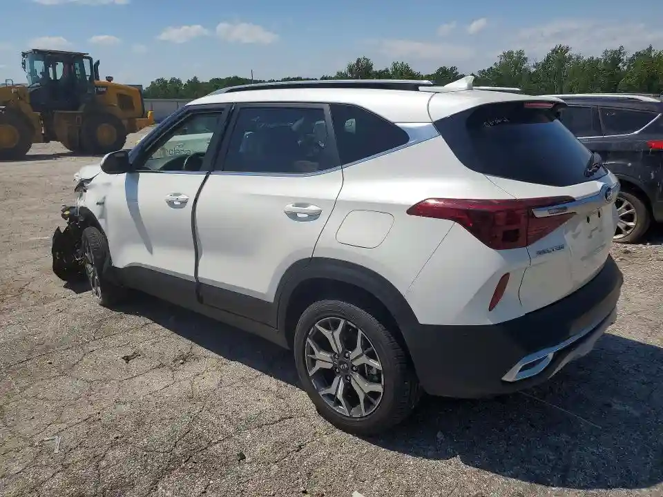 KNDERCAA4M7175370 2021 KIA SELTOS-1