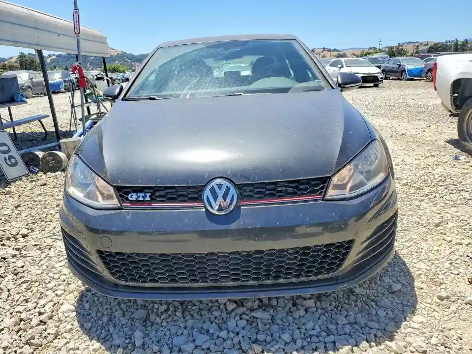 3VW4T7AU9GM065064 2016 VOLKSWAGEN GTI-4