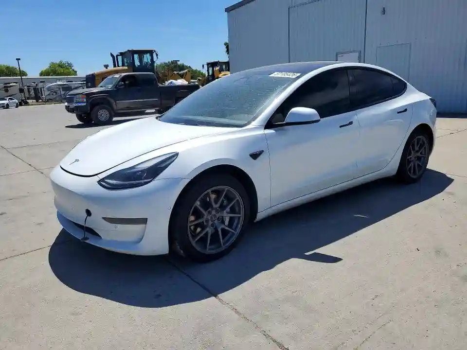 5YJ3E1EA3NF112256 2022 TESLA MODEL 3-0