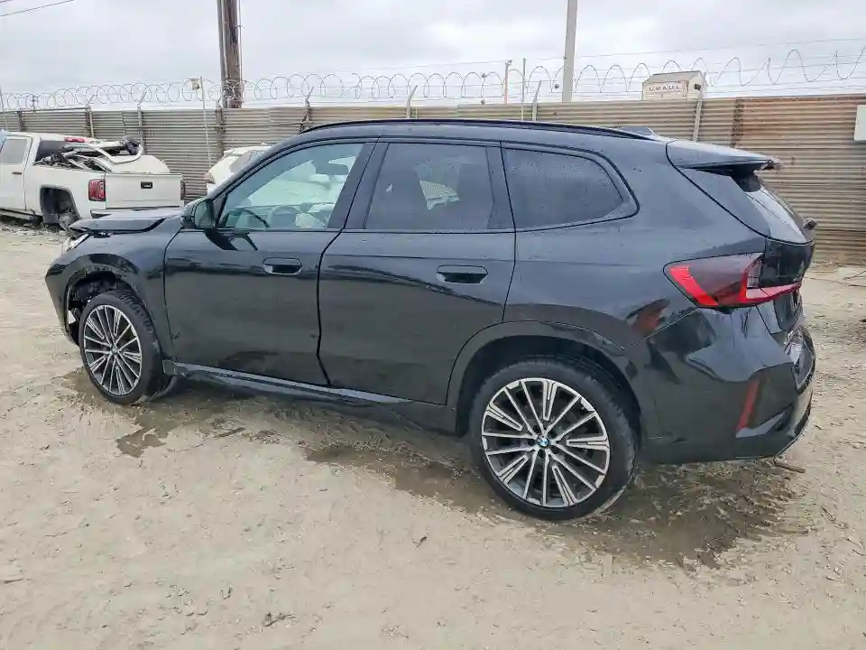 WBX73EF05R5Z08795 2024 BMW X1-1
