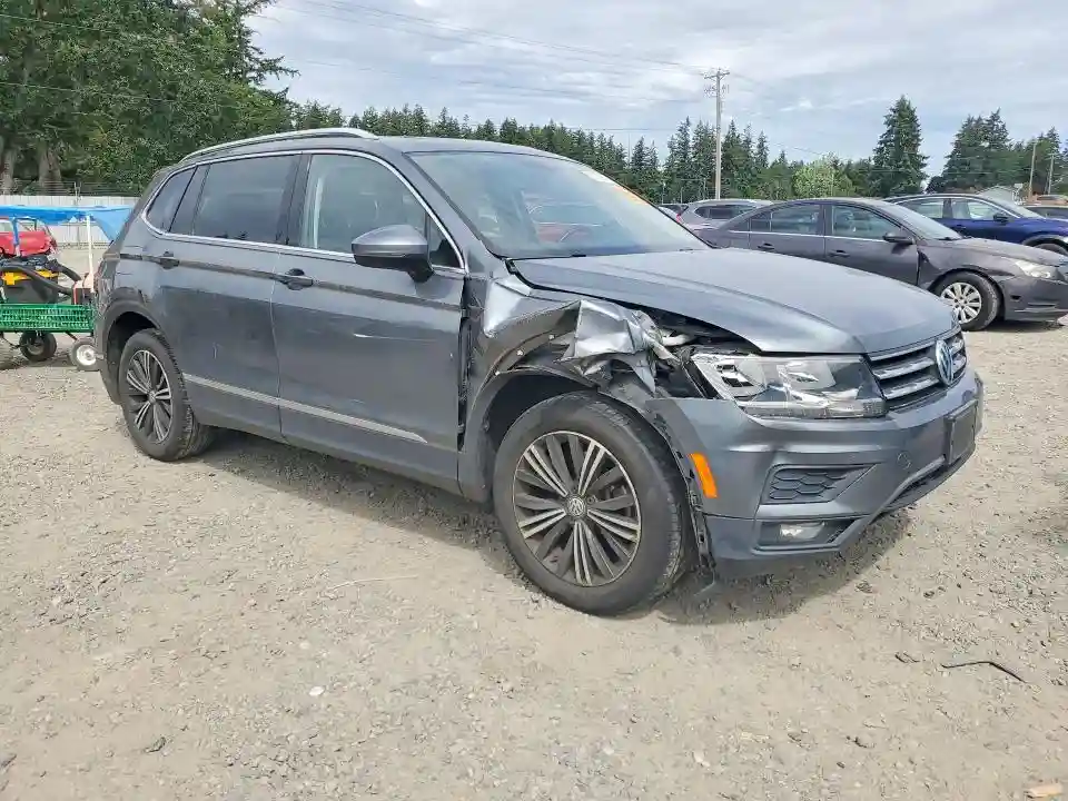 3VV2B7AX9JM076999 2018 VOLKSWAGEN TIGUAN-3