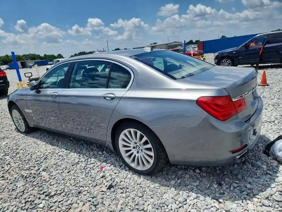 WBAKC8C55CC437756 2012 BMW 7 SERIES-1