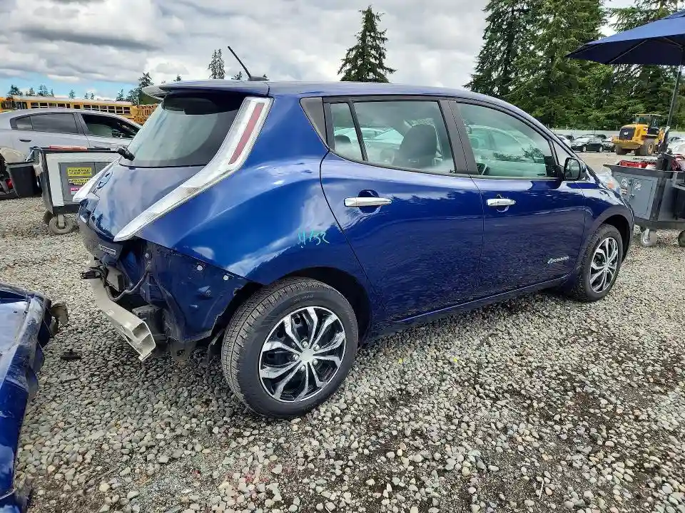 1N4AZ0CP3GC300357 2016 NISSAN LEAF-2