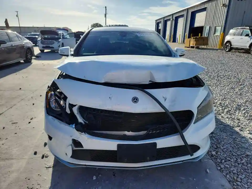 WDDSJ4EB0JN683920 2018 MERCEDES-BENZ CLA-CLASS-4