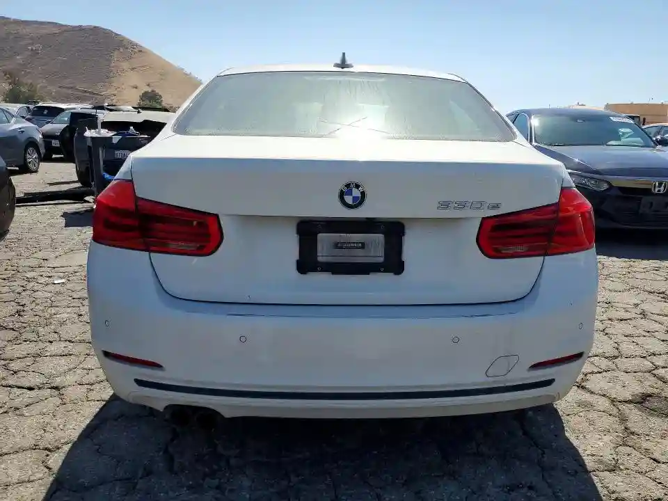 WBA8E1C59HK480005 2017 BMW 3 SERIES-5