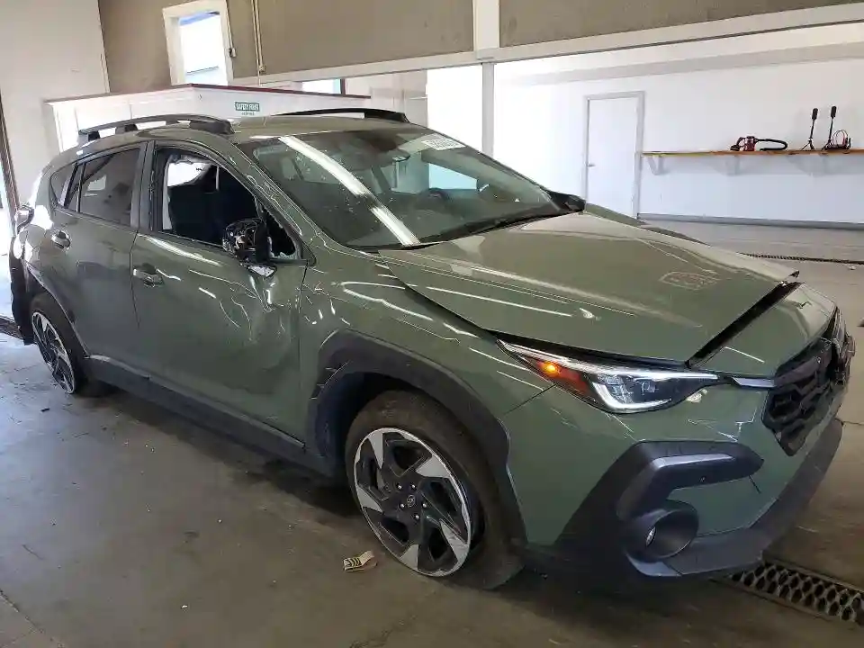 4S4GUHM68R3792132 2024 SUBARU CROSSTREK-3