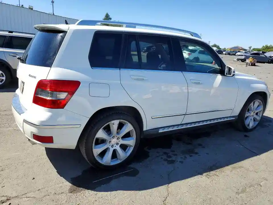 WDCGG8HB4AF369385 2010 MERCEDES-BENZ GLK-CLASS-2