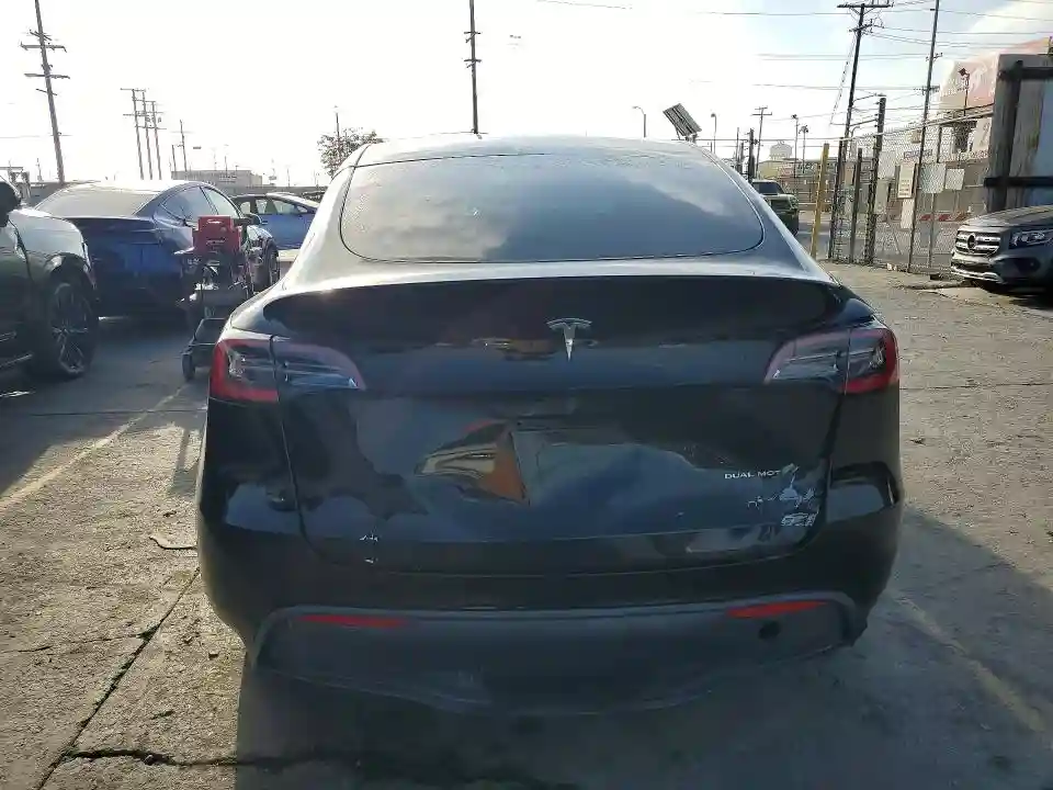 5YJYGAEE9MF137910 2021 TESLA MODEL Y-5