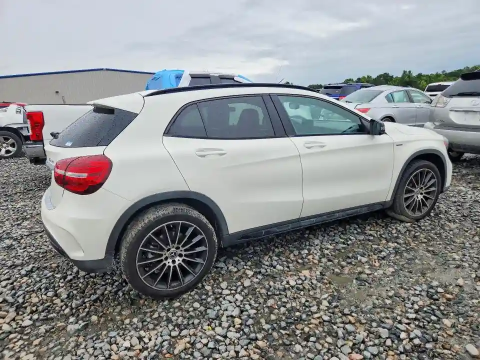 WDCTG4GBXJJ381062 2018 MERCEDES-BENZ GLA-CLASS-2
