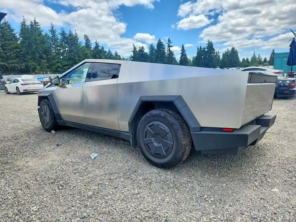 7G2CEHED7SA080047 2025 TESLA CYBERTRUCK-1