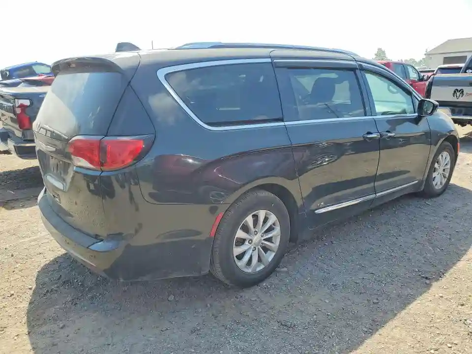 2C4RC1BG6KR626904 2019 CHRYSLER PACIFICA-2