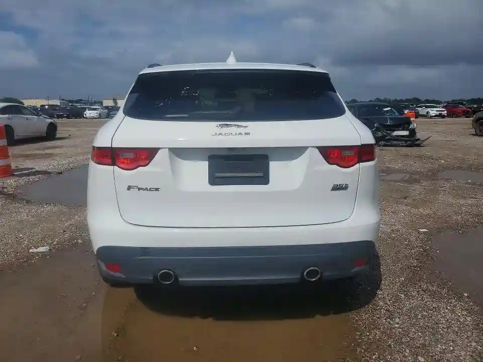 SADCJ2BV1HA074469 2017 JAGUAR F-PACE-5