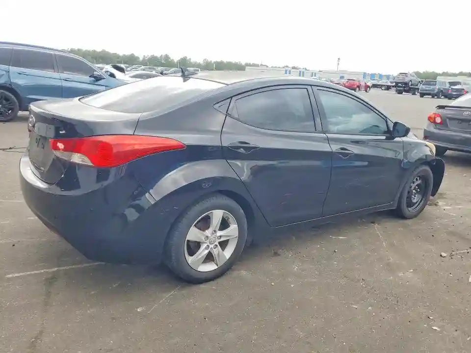 5NPDH4AE4DH337744 2013 HYUNDAI ELANTRA-2
