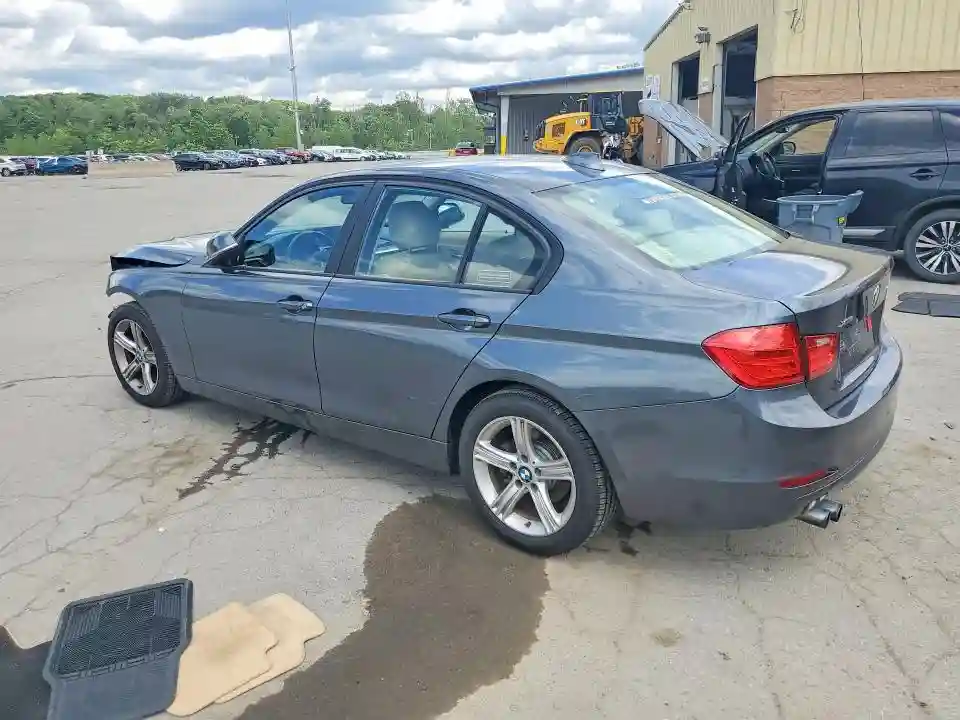 WBA3B3C53DF540183 2013 BMW 3 SERIES-1
