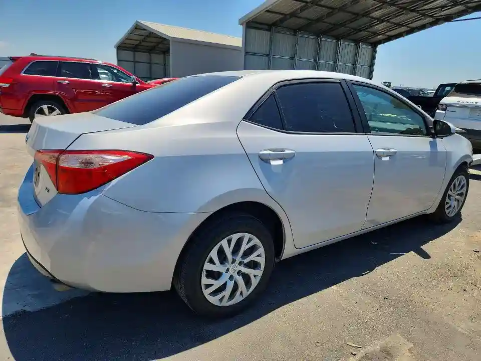 2T1BURHE5JC123382 2018 TOYOTA COROLLA-2