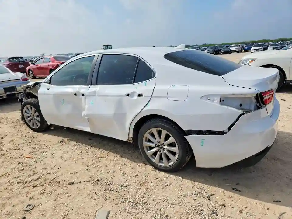 4T1C11AK1LU325250 2020 TOYOTA CAMRY-1