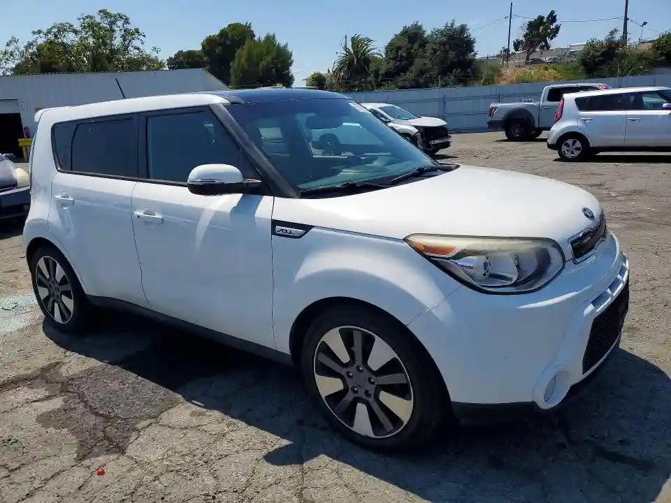 KNDJX3A59F7798946 2015 KIA SOUL-3