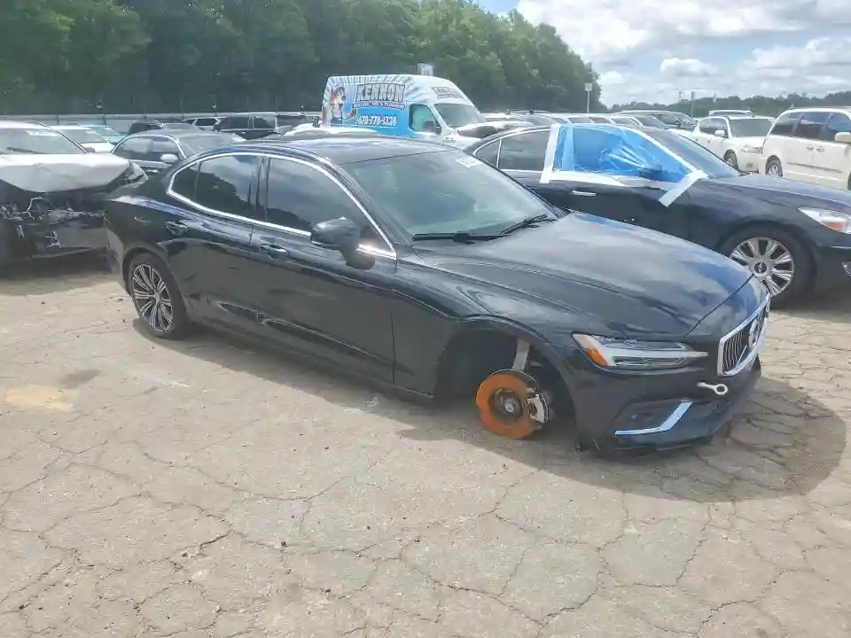 7JRL12FL2NG160307 2022 VOLVO S60-3