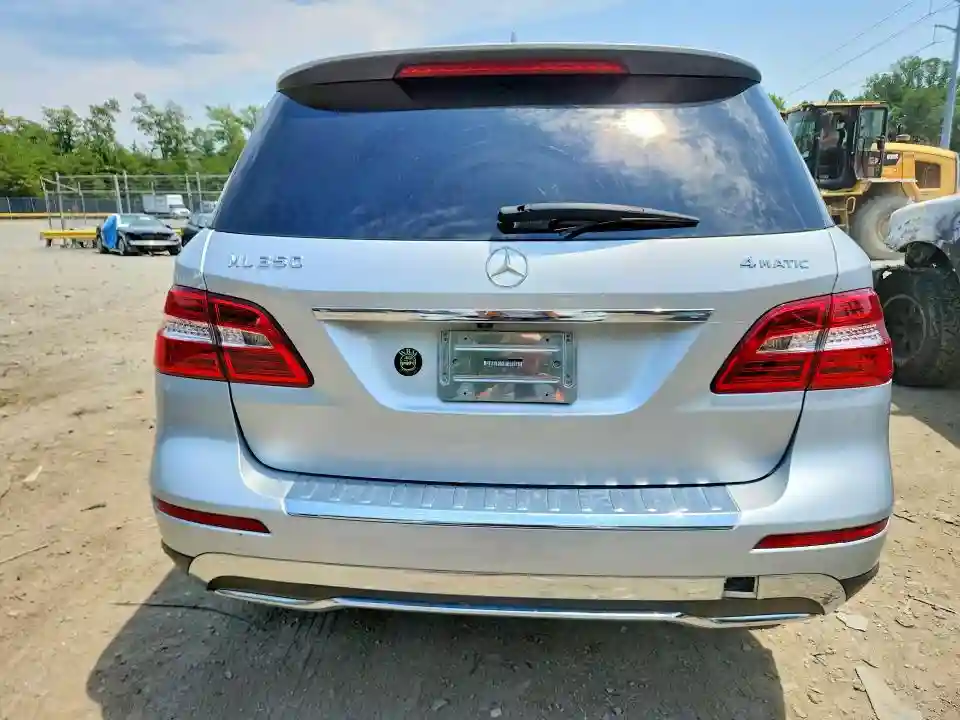 4JGDA5HB2CA014753 2012 MERCEDES-BENZ M-CLASS-5