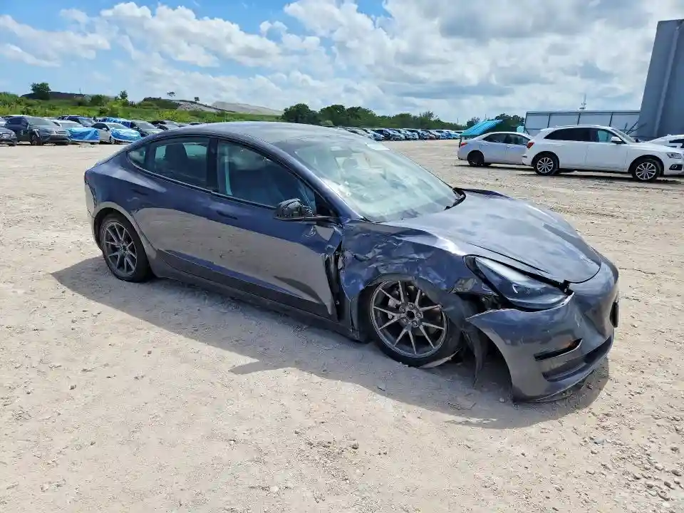 5YJ3E1EA7PF697474 2023 TESLA MODEL 3-3