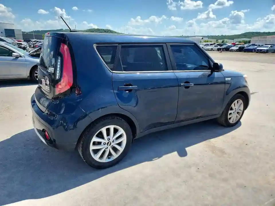 KNDJP3A58J7537865 2018 KIA SOUL-2