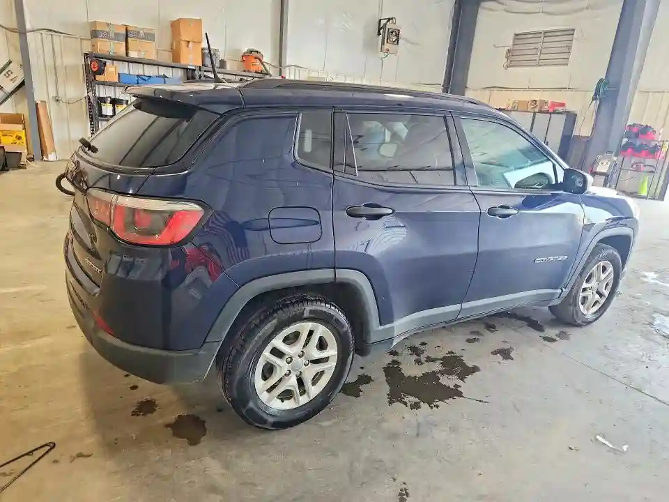 3C4NJCAB9JT136930 2018 JEEP COMPASS-2