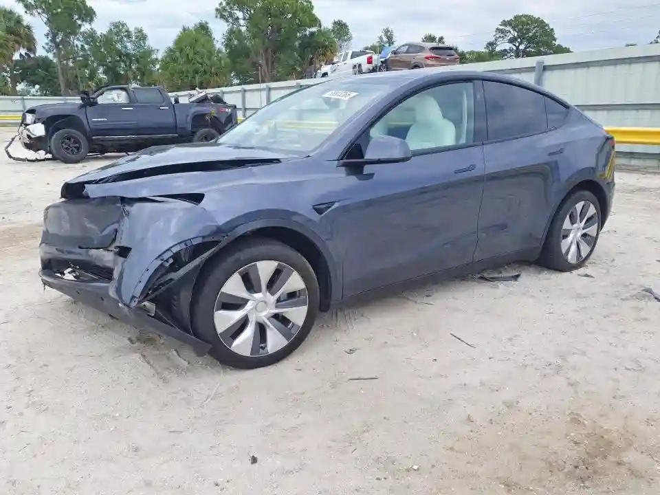 7SAYGDEE1PA195340 2023 TESLA MODEL Y-0