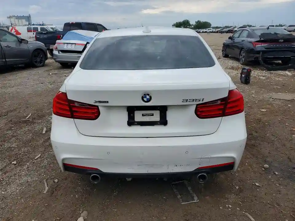 WBA3B9C58FF589711 2015 BMW 3 SERIES-5