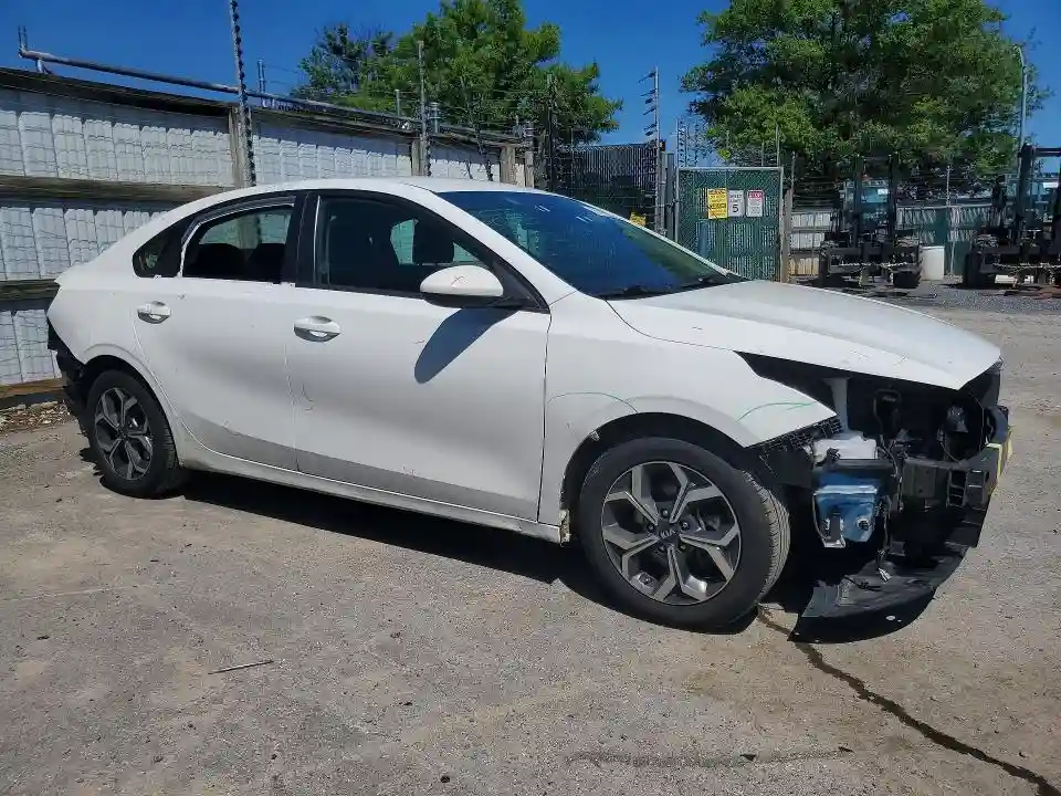 3KPF24AD8ME346890 2021 KIA FORTE LXS-3