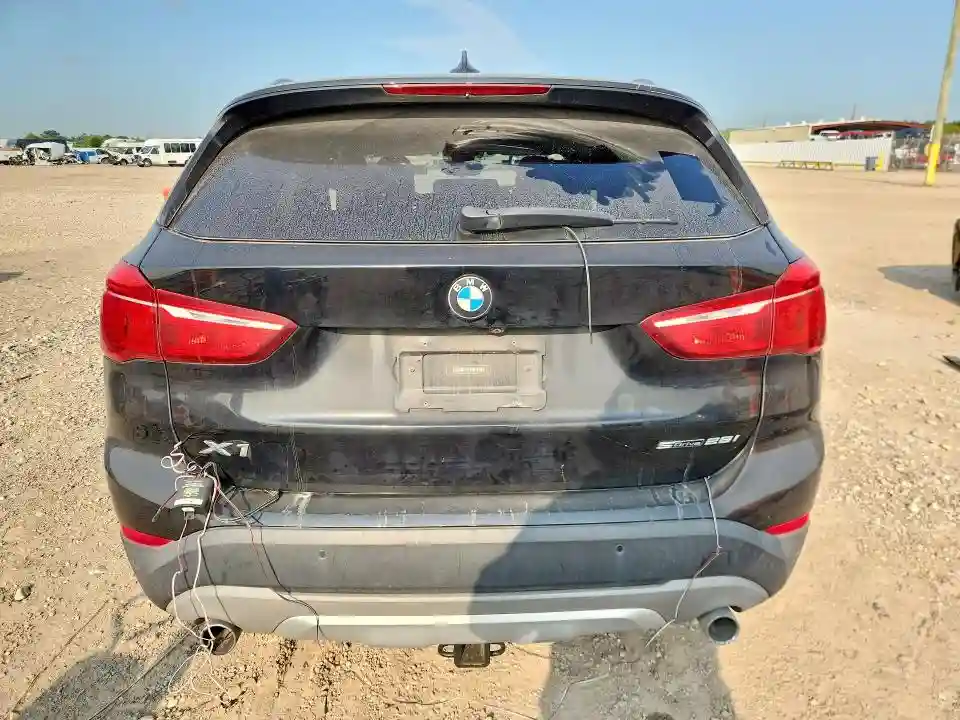 WBXHU7C58K3H45075 2019 BMW X1-5