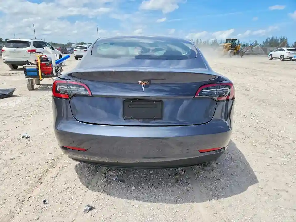 5YJ3E1EA6PF648783 2023 TESLA MODEL 3-5