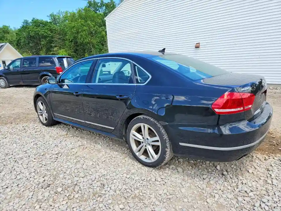 1VWCM7A38EC031034 2014 VOLKSWAGEN PASSAT-1