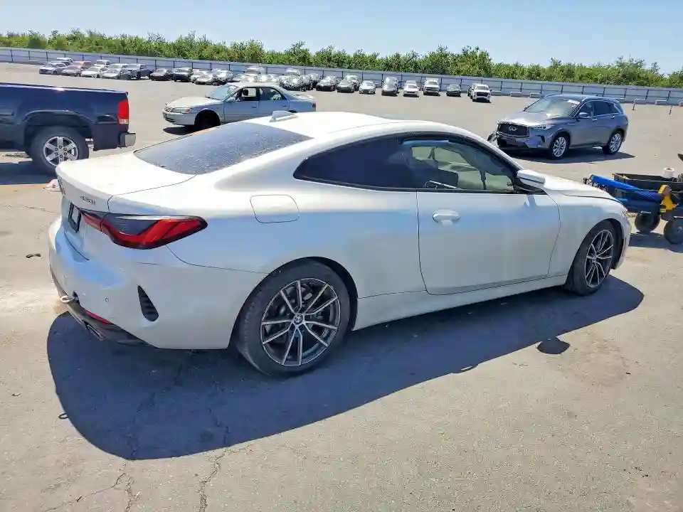WBA53AP09NCK33340 2022 BMW 4 SERIES-2
