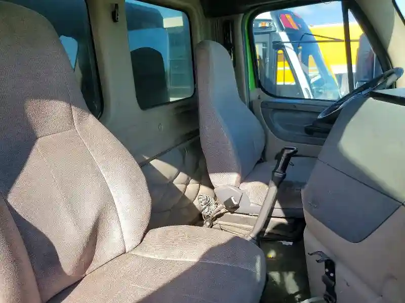 1FUJGBDV3FLGE8979 2015 FREIGHTLINER ALL OTHER-5