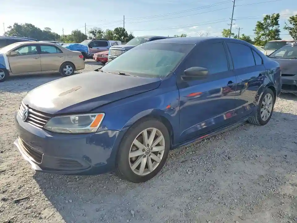 3VW3L7AJ4EM330259 2014 VOLKSWAGEN JETTA-0