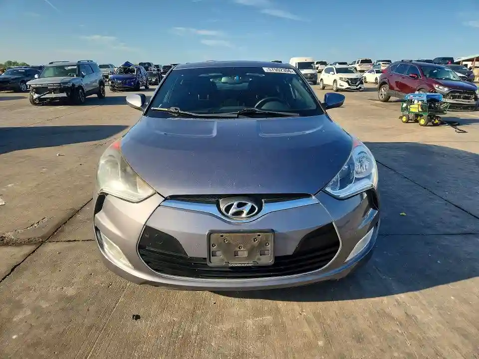 KMHTC6AD1HU314443 2017 HYUNDAI VELOSTER-4