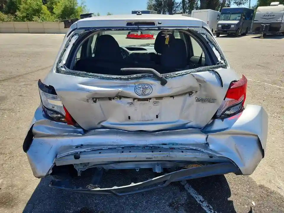 VNKKTUD31HA081471 2017 TOYOTA YARIS 5-DO-5