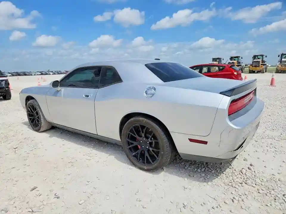 2B3CJ7DWXAH102762 2010 DODGE CHALLENGER-1