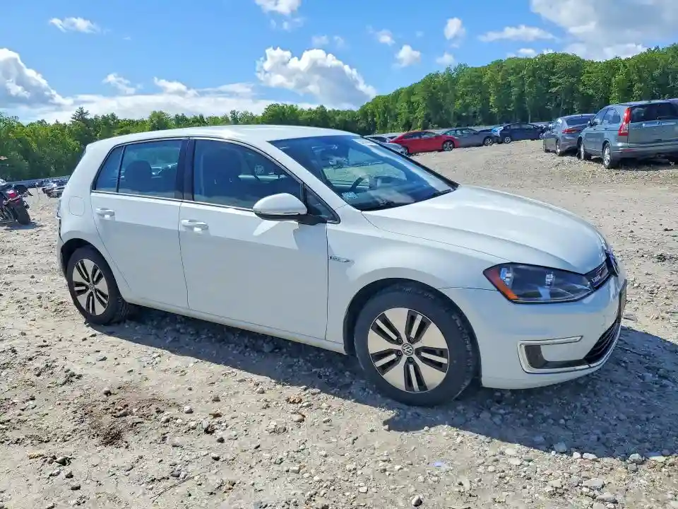 WVWKP7AU3GW913809 2016 VOLKSWAGEN GOLF-3