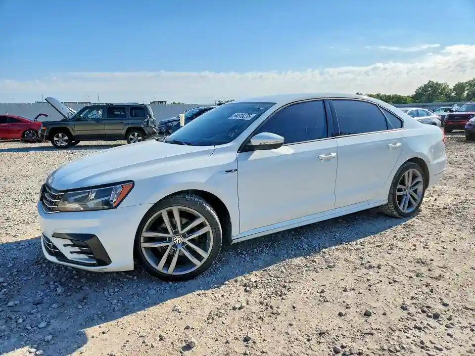 1VWAA7A39JC036706 2018 VOLKSWAGEN PASSAT-0