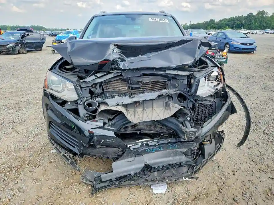WVGFF9BP5BD000753 2011 VOLKSWAGEN TOUAREG-4