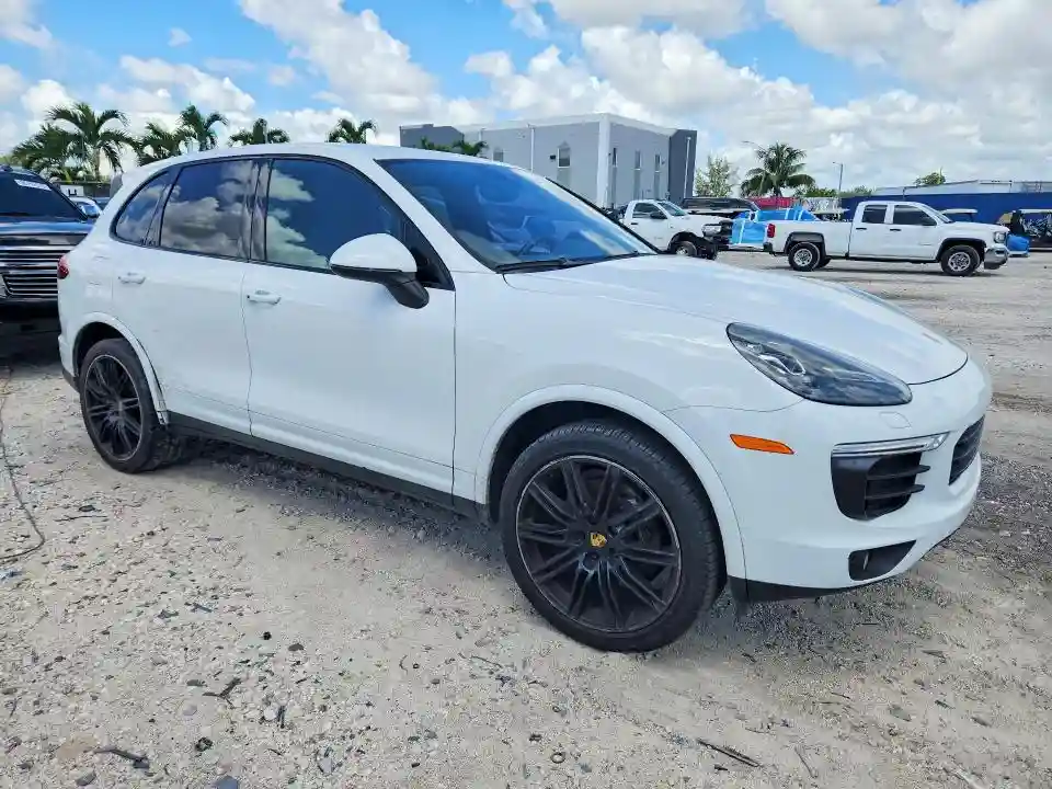 WP1AA2A2XJKA06969 2018 PORSCHE CAYENNE-3