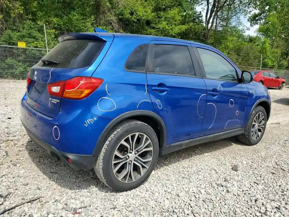 JA4AP3AU9HZ020607 2017 MITSUBISHI OUTLANDER-2