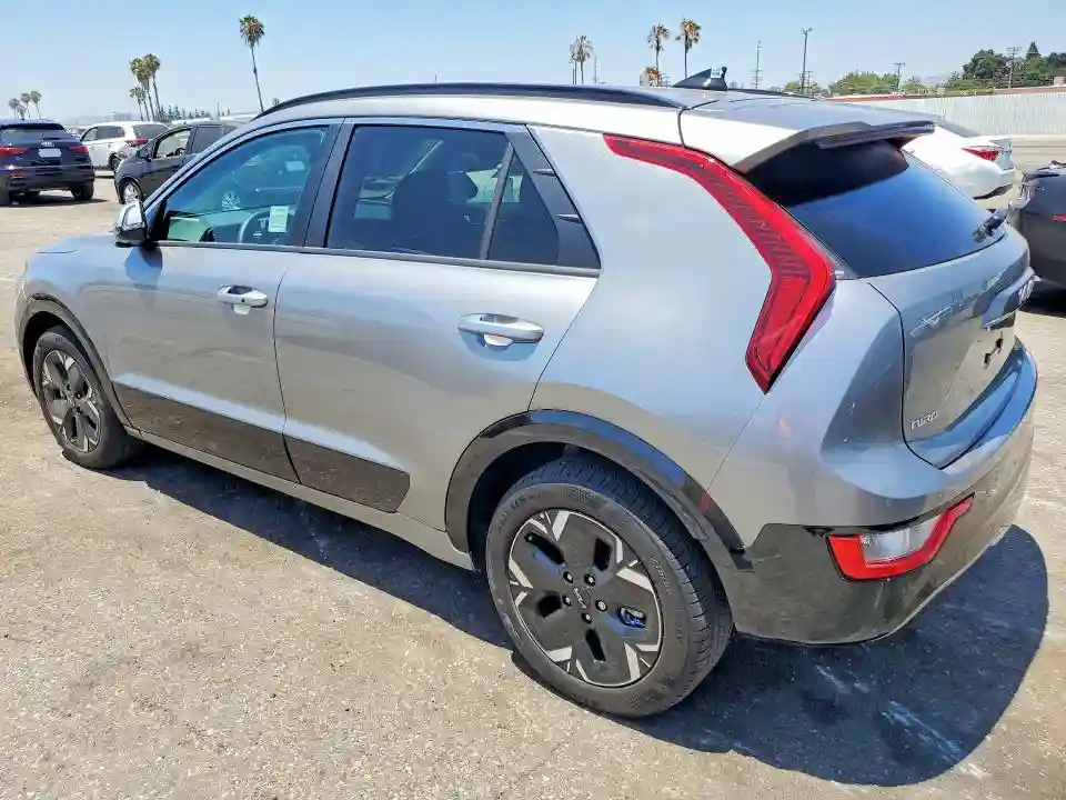 KNDCR3L18S5145429 2025 KIA-1