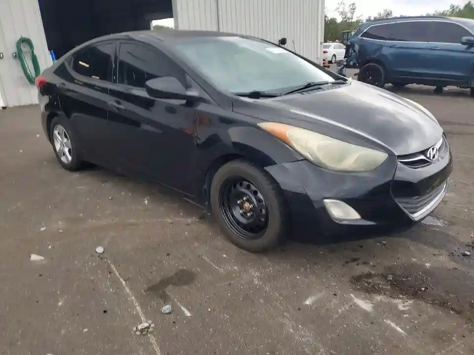 5NPDH4AE4DH337744 2013 HYUNDAI ELANTRA-3