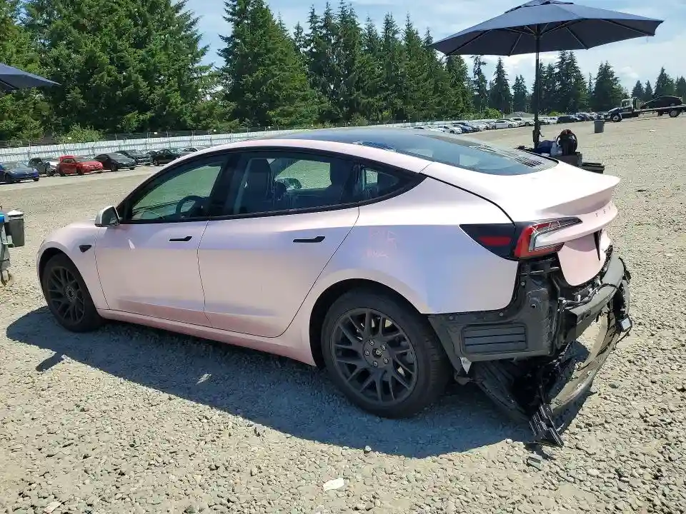 5YJ3E1EB8RF750856 2024 TESLA MODEL 3-1