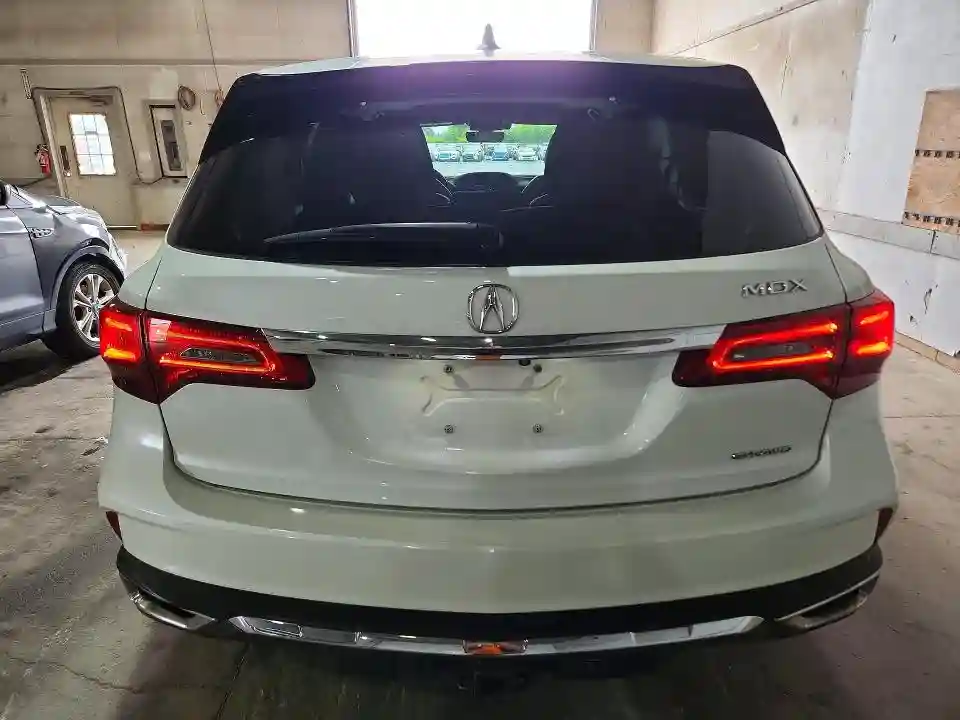 5J8YD4H34JL017379 2018 ACURA MDX-5